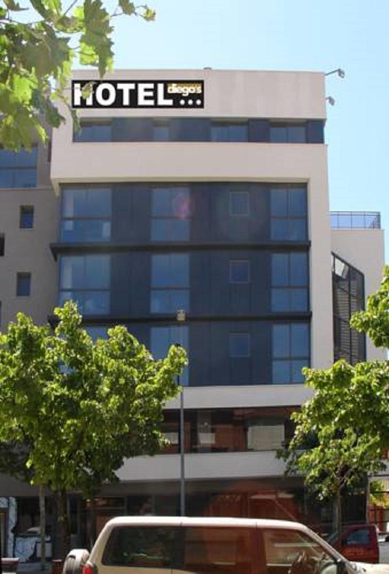 Hotel Diego'S Кембрилс Екстериор снимка