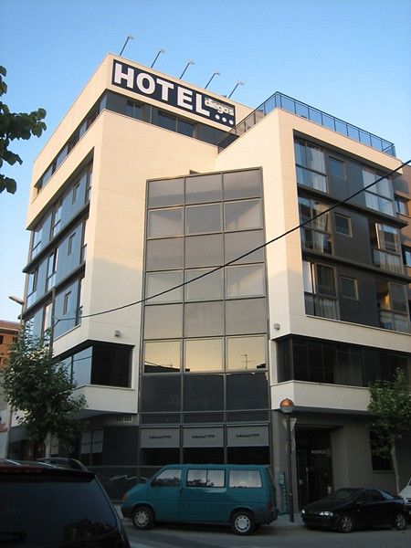 Hotel Diego'S Кембрилс Екстериор снимка